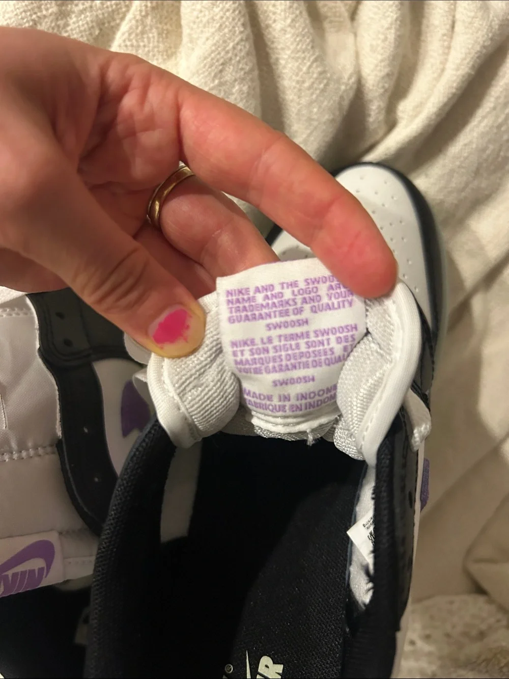 Air Jordan 1 Retro Low OG Black Raspberry Size Y6 NWOT